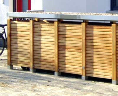 Mülltonnenbox GW Gartenakzente aus Lärchenholz für fünf Mülltonnen 120 Liter, begrünbar
